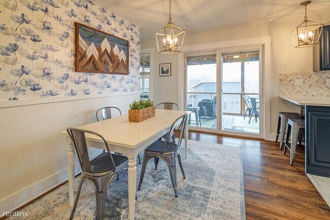 Building Photo - 3 br, 1.5 bath House - 33 Skyland Circle