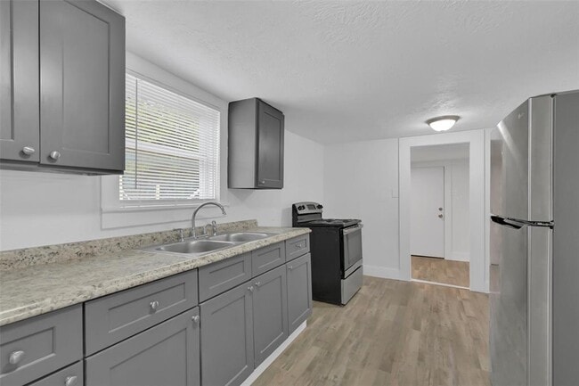 Foto del edificio - 3307 Broadway St