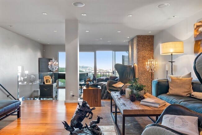 Foto del edificio - Flexible Lease Terms: Available Furnished ...