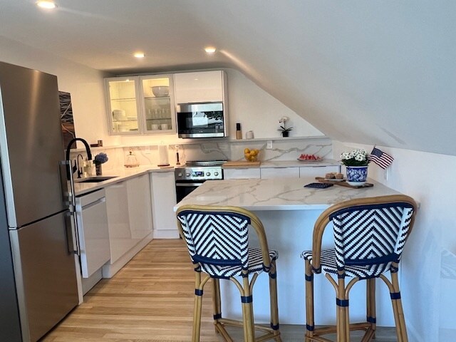 Building Photo - 64 Front St