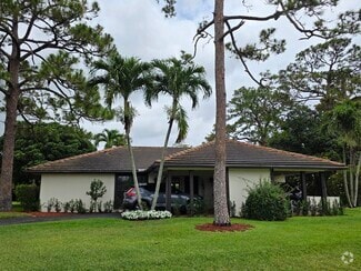 Building Photo - 435 Pine Villa Dr