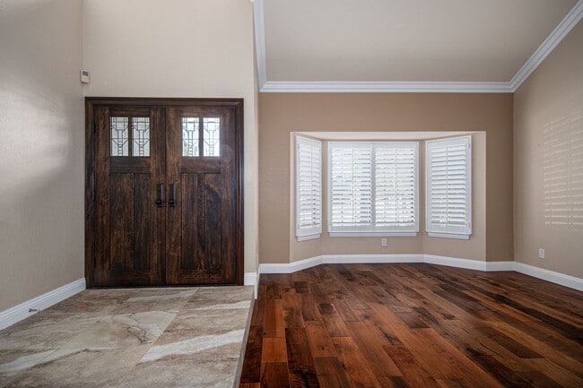 Building Photo - Beautiful 4 Bedroom Home on Cul-de-sac