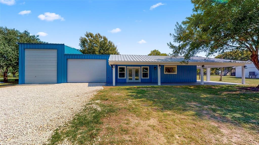 Foto principal - 541 Trout St