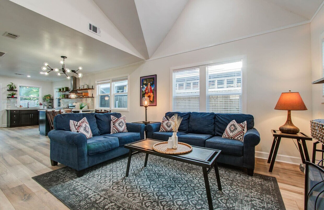Foto principal - 5312 Jefferson St