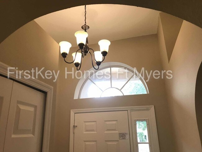 Building Photo - 12725 Kings Lake Dr