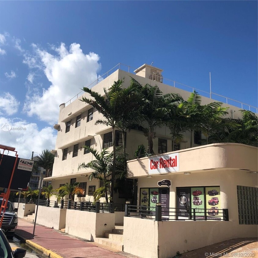 Primary Photo - 2730 Collins Ave