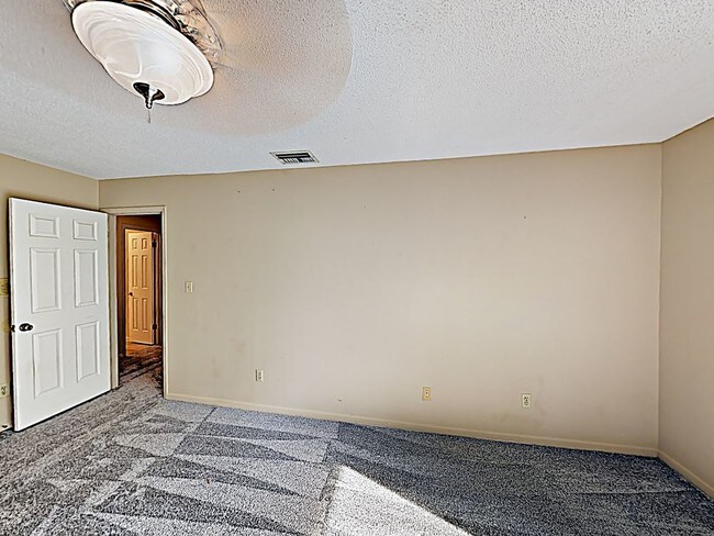 Building Photo - 18 Hillbrook Way Pensacola FL 32503