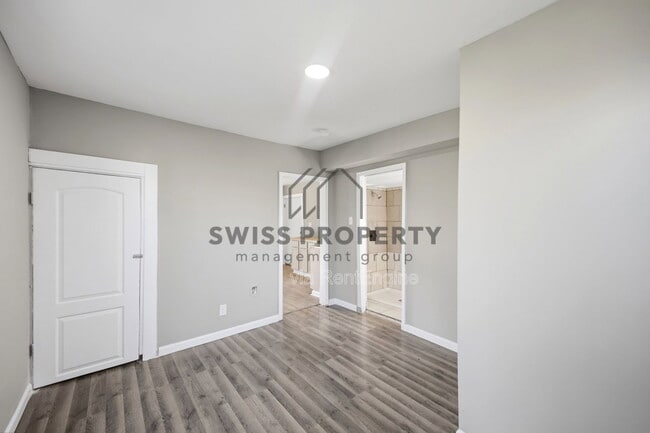 Foto del edificio - 180 Hayden Ave