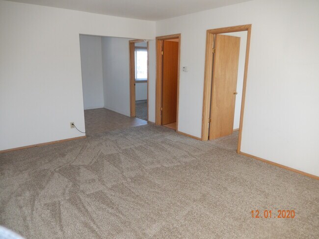 Building Photo - 5888 S Honey Creek Dr