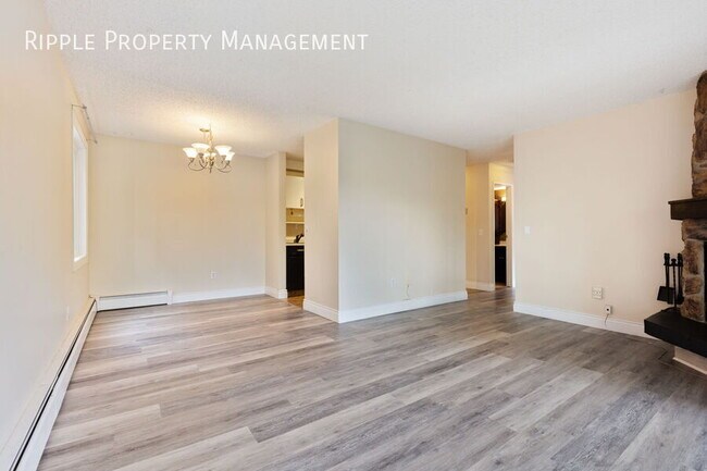Building Photo - Modern 2 Beds, 1 Baths Apartment/Condo | 1 Cat Allowed | BUILDING AGE RESTRICTED: OCCUPANTS MUST ...