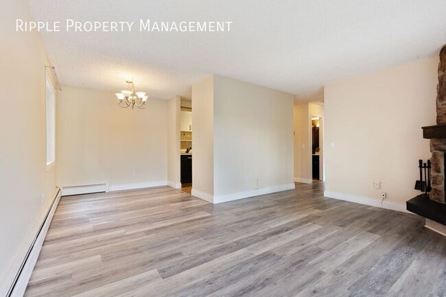 Building Photo - Modern 2 Beds, 1 Baths Apartment/Condo | 1...