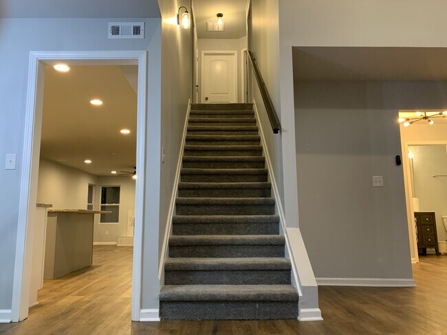 Foto del edificio - 924 Chapman Cir