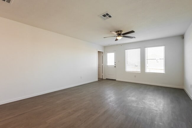 Building Photo - 506 Chevre Rd