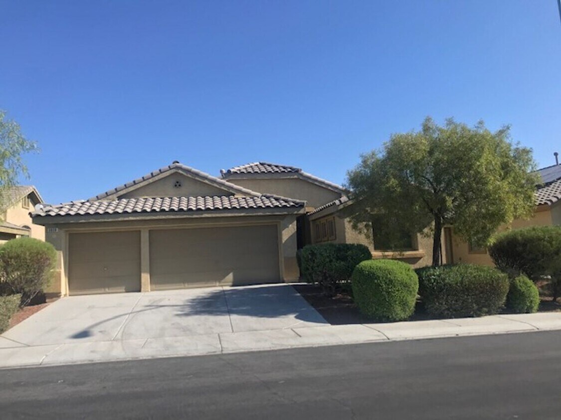 Foto principal - 3 br, 2 bath House - 3008 Blush Noisette Ave