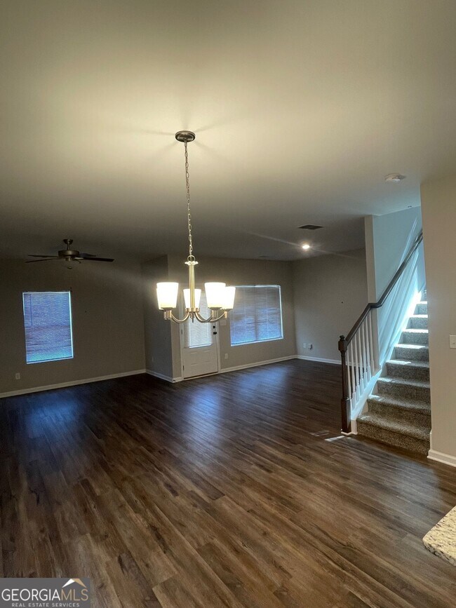 Foto del edificio - 4897 Heritage Cir