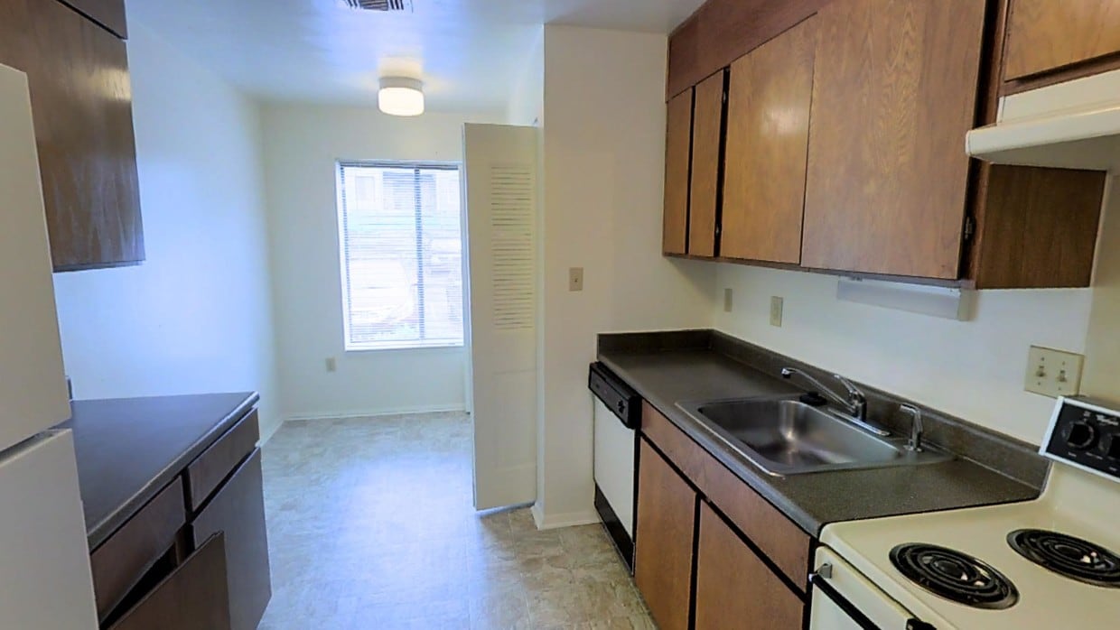 Photo - Walden Pond Apartment Homes
