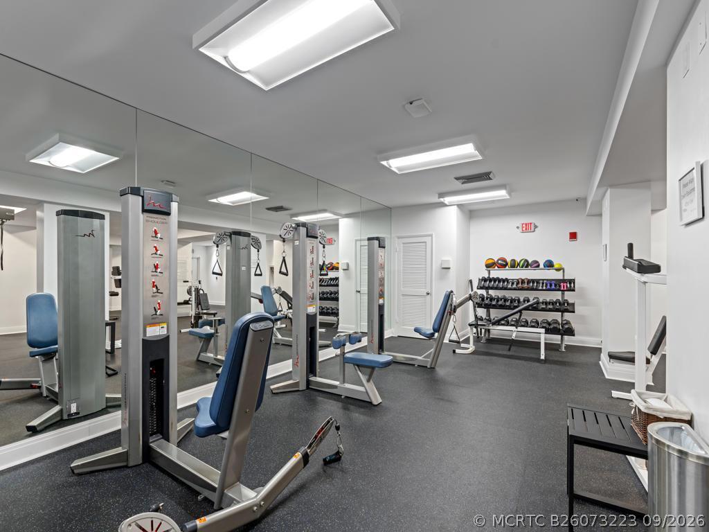 Foto del edificio - 2295 S Ocean Blvd