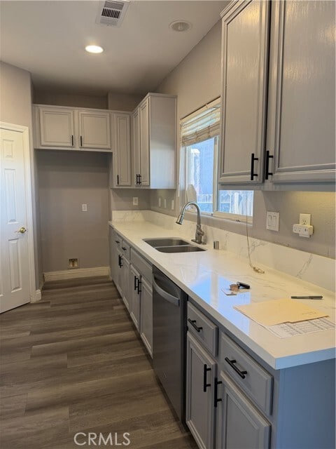 Foto del edificio - 16146 Winona St