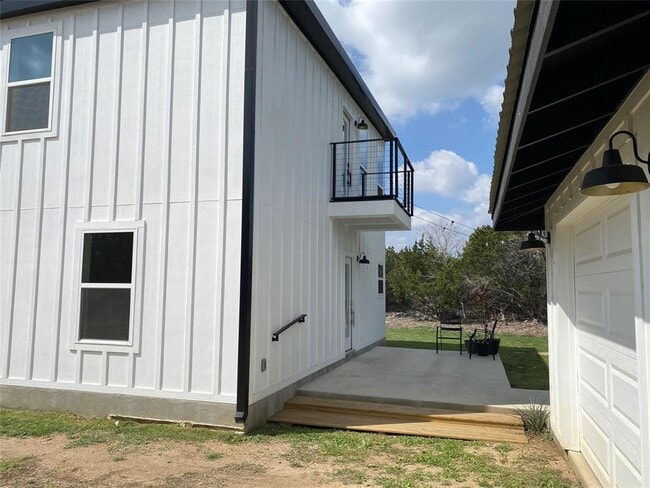 Building Photo - 31 Heathrow Ln