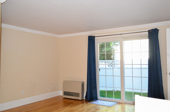 Living room - 378 Sawyer St