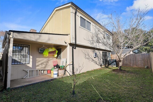 Foto del edificio - 4123 Yupon Ridge Dr