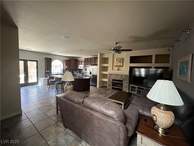 Foto del edificio - 2419 Inspired Ct