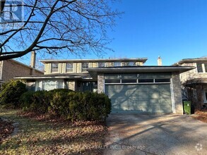 Building Photo - 36 Tanbark Crescent