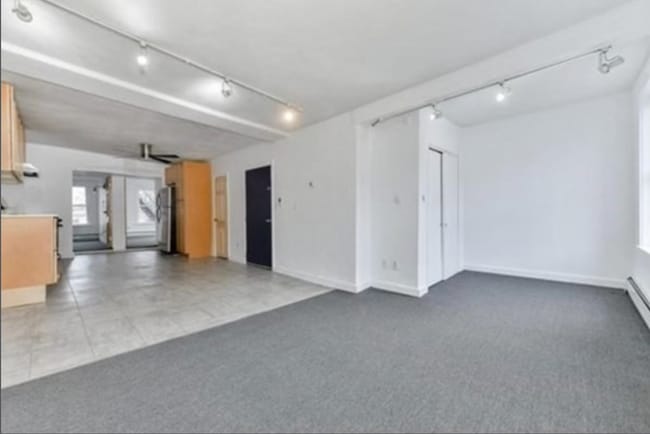 Building Photo - 288 Sumner St