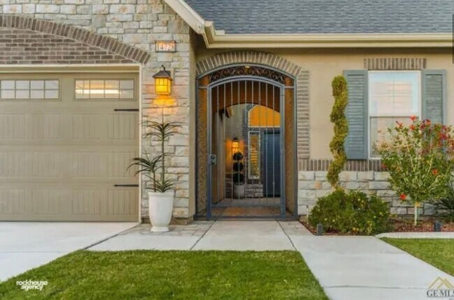 Foto del edificio - 14728 Plumeria Ct