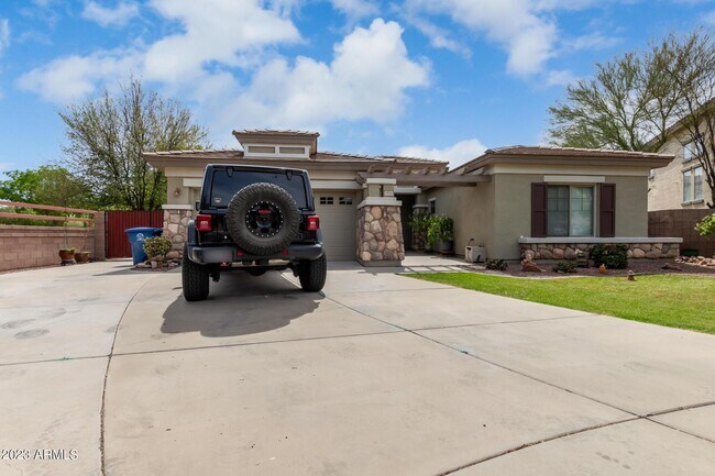 Building Photo - 19043 E Kingbird Dr
