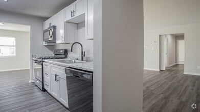 2BR,1.5BA,-1118SF - Pines of York