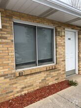 Building Photo - 809 W Cherry Ln