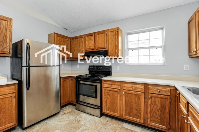 Building Photo - 2013 Monarch Dr