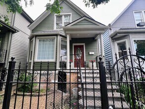 Building Photo - 2936 N Dawson Ave