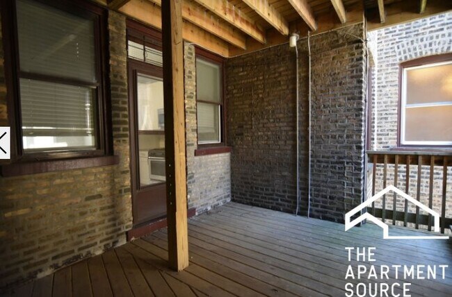 Building Photo - 3802 N Pine Grove Ave