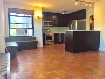 Foto principal - 341 Clinton Ave