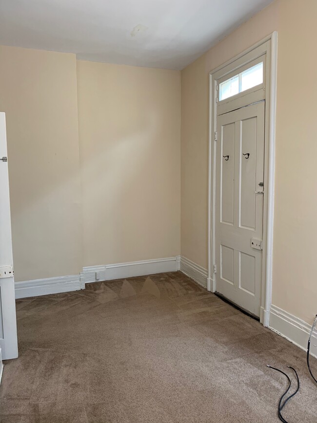 Building Photo - 2437 Ohio Ave