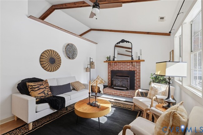 Foto del edificio - 1040 Springside Ct