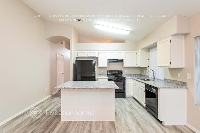 Foto del edificio - 4639 E Stanford Ave