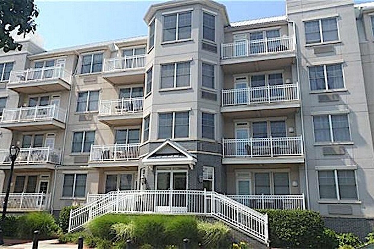 15 Enterprise Ct Unit 109, Jersey City, NJ 07305 Room for Rent in Jersey City, NJ