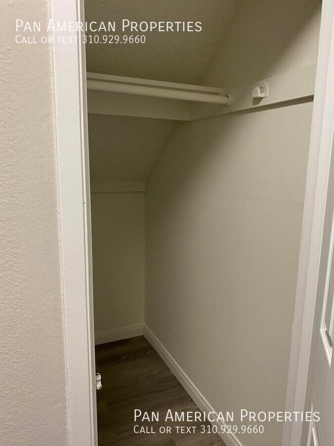 Building Photo - 812 N. Azusa-#14