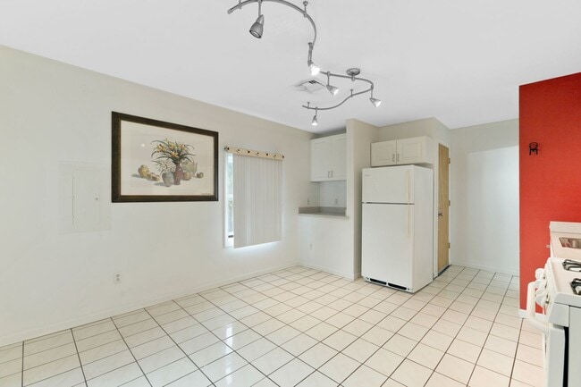 Photo - 392-394 Crown Street Apartment