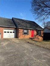 Building Photo - 22 Penny Ln