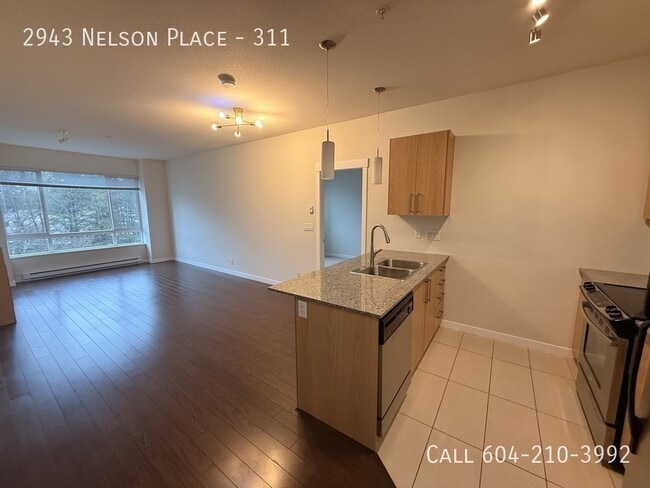 Building Photo - Spacious 2 Bedroom Condo