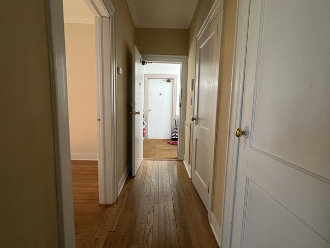 LARGE HALLWAY! - 38 River Edge Rd