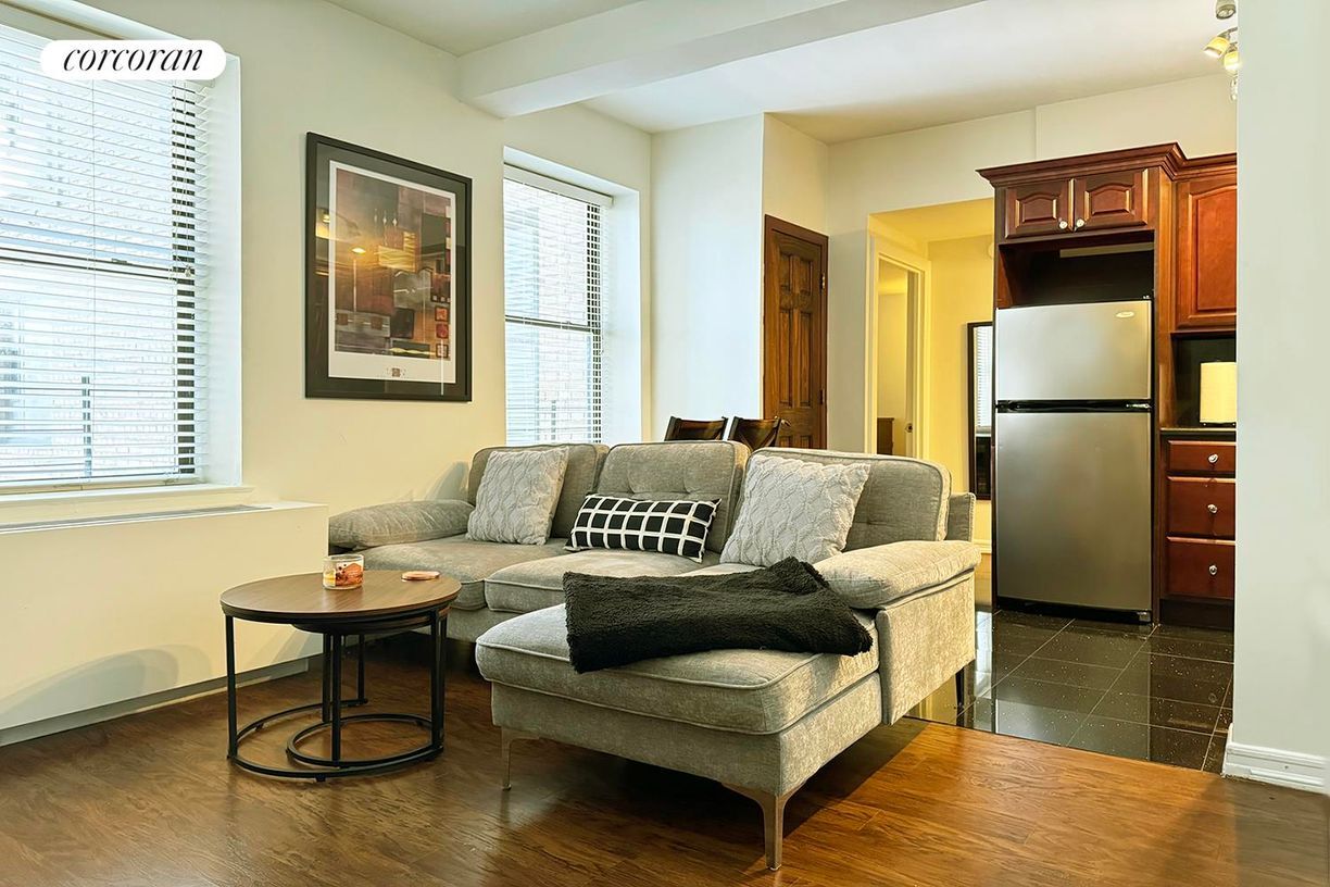 Primary Photo - 150 W 51st St