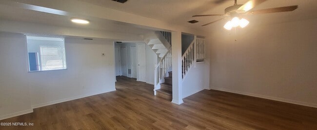 Building Photo - 7109 Prestwick Cir N