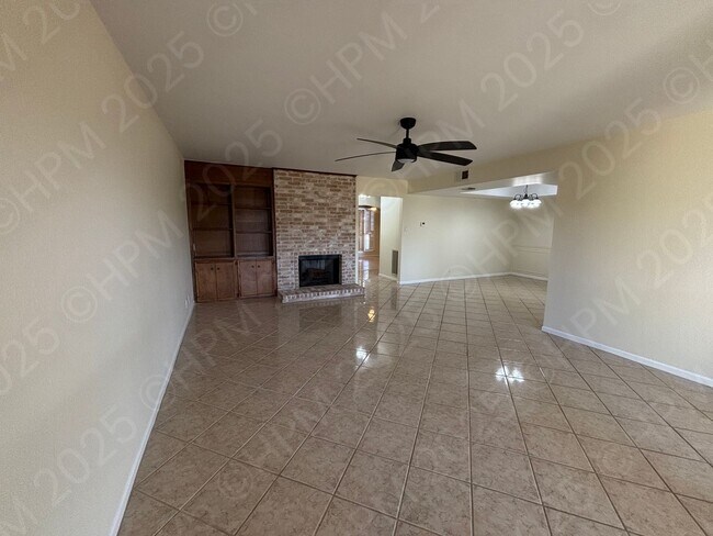 Foto del edificio - Beautifully Renovated 3 Bedroom Home in Royal Ridge