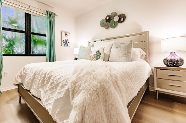 Interior Photo - Aviah Flagler Village