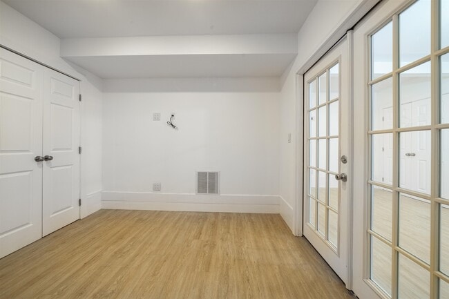 Building Photo - 433 Pacific Ave